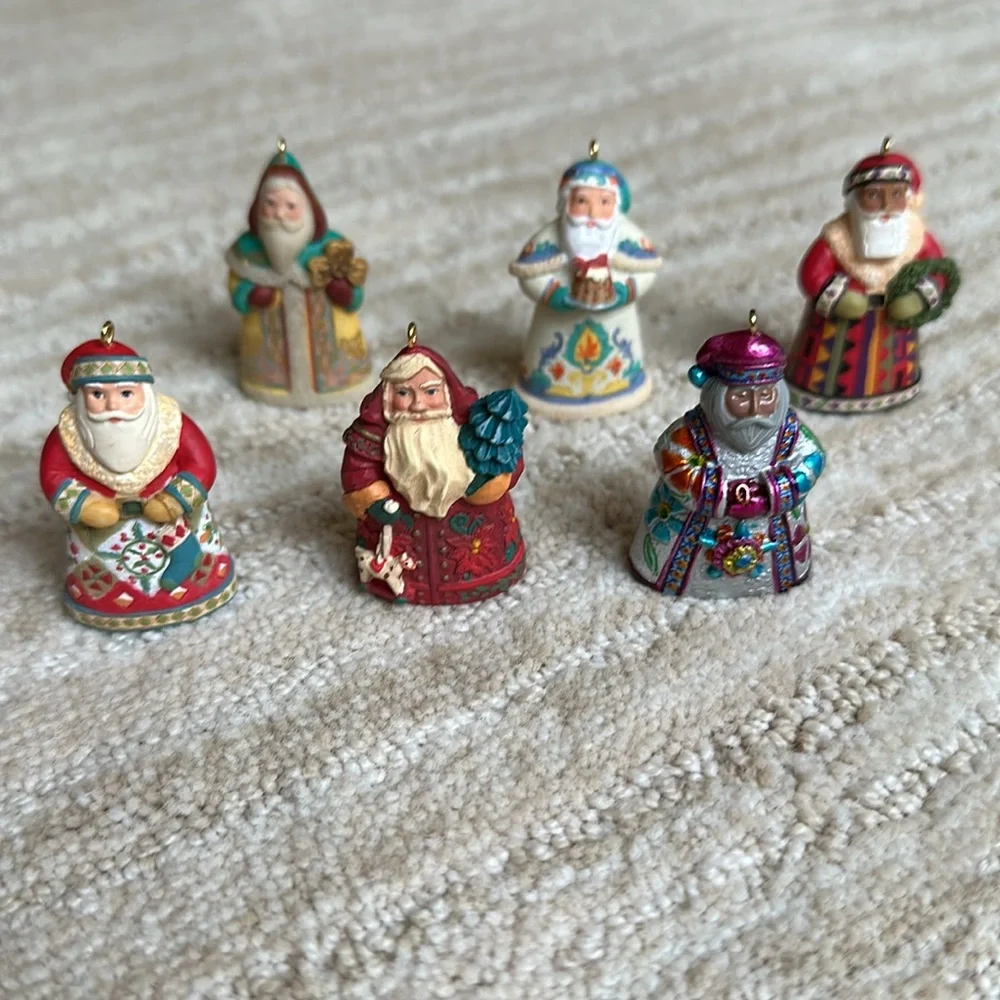 Set of Hallmark Keepsake 2006 Santa's From Around the World, Miniatures